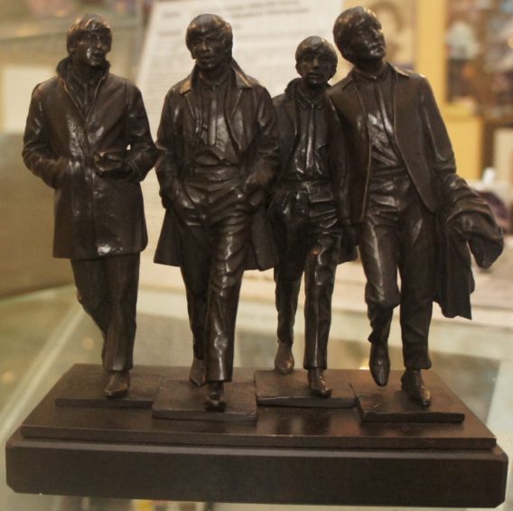 BEATLES-Bronze-Statuen (Liverpool)