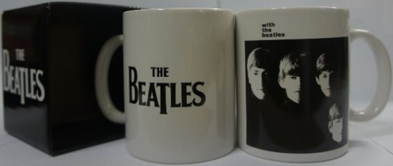 BEATLES: Kaffeebecher WITH THE BEATLES COVER & SCHRIFTZUG